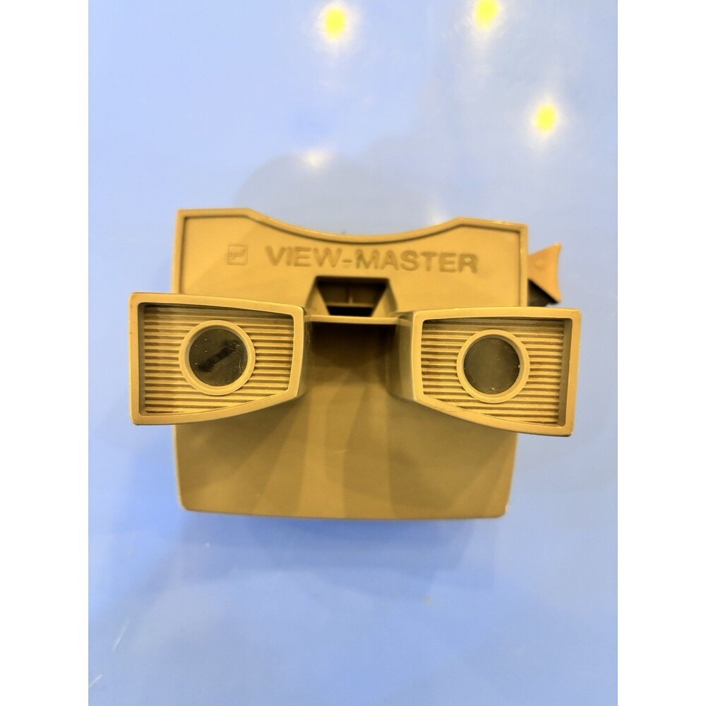 Vintage GAF View-Master Model G Beige Tan 3D Reel Viewer USA 1970s